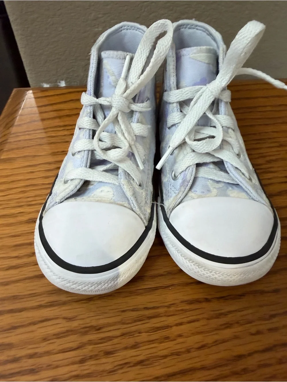 Converse Kids High-Top Sneakers in Light purple and White Floral